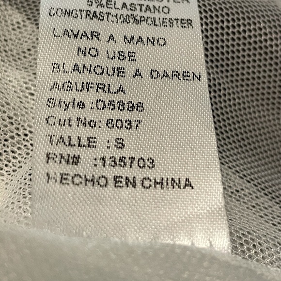 Bedroom/poolside Bought in Trinidad - Picture 5 of 6